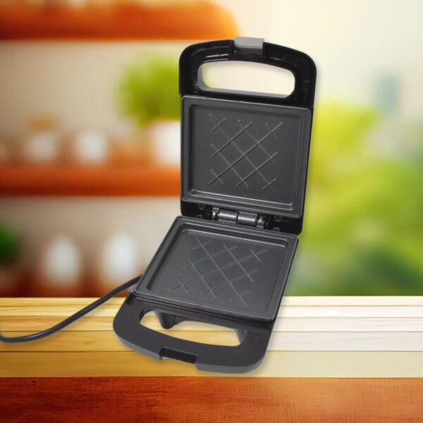 Sandwich Maker Makes Sandwich Non-Stick Plates (1 Pc / 500w) - Image 3