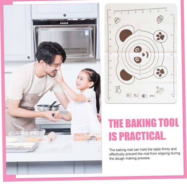 3 In 1 Silicone Baking Mat With Wooden Belan & Cake Scraper (3 Pcs Set / 50×70 CM) - Image 3