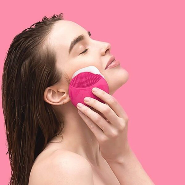 Silicone USB Facial Cleansing Brush and Face Massager (1 Pc) - Image 4