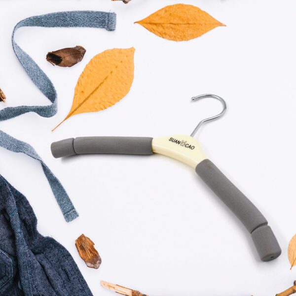 Solid Sponge Hanger Non-Slip Hanger (1 Pc / Mix Color / B Grade) - Image 6