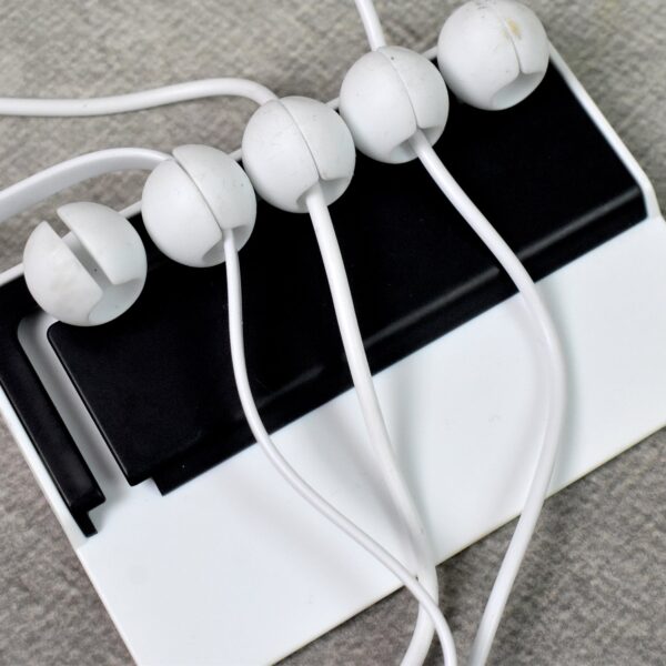 5 Slots Adhesive Desk Cable Cord Holder for Charging Cable (1 Pc / Mix Color) - Image 4