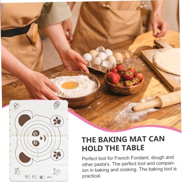 3 In 1 Silicone Baking Mat With Wooden Belan & Cake Scraper (3 Pcs Set / 50×70 CM) - Image 4