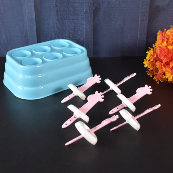 6 Cavity Popsicle Molds Plastic Giraffe shape Ice Moulds (1 Pc) - Image 4