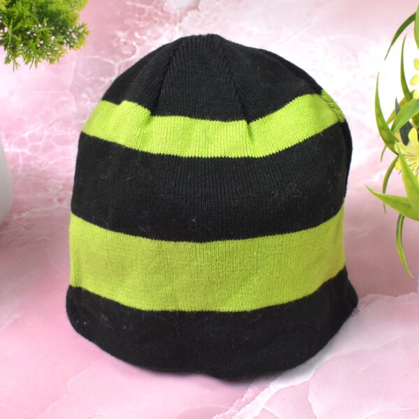 Cozy Comfort: Winter Caps for Girls (1pc) - Image 4