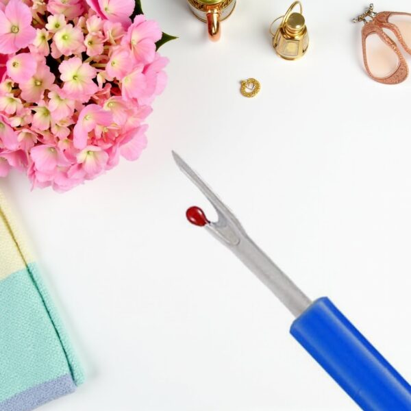 Sewing Remover Thread Unpicker with Plastic Cover (1 Pc) - Image 4