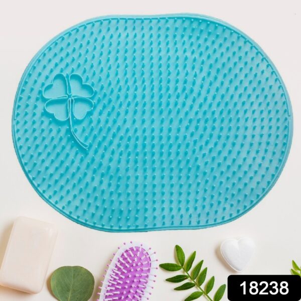 Silicone Bath Massage Cushion with Suction Cup (35×28 CM / 1 Pc) - Image 2