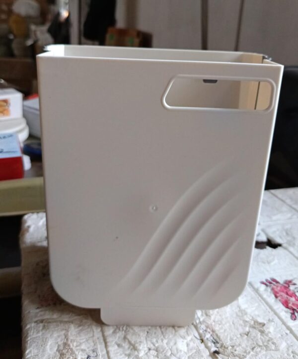 Hanging Trash Can for Kitchen Cabinet Door, Small Collapsible Foldable Waste Bins, Hanging Trash Holder for Bathroom Bedroom Office Car, Portable - Image 6
