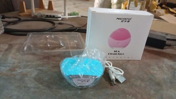 Silicone USB Facial Cleansing Brush and Face Massager (1 Pc) - Image 7