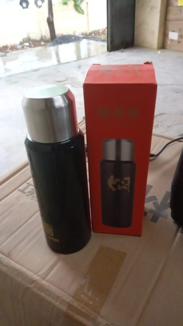 Double Walled Insulated Hot and Cold Water / Tea / Coffee Thermal Bottles (600 ML) - Image 9