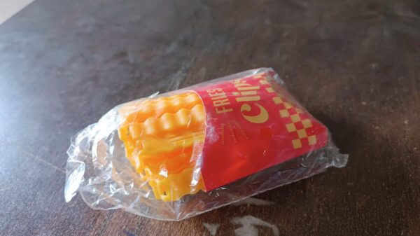 Cute French-Fries-Shaped Bag Clips With in a Magnetic Box (12 Pcs Set) - Image 8