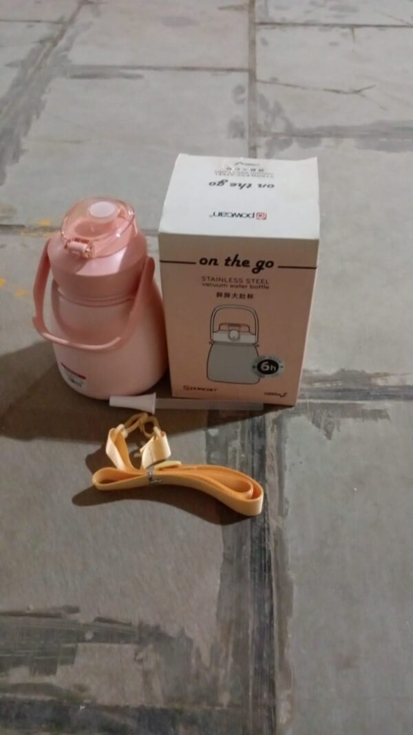 Stainless Steel Mug / Bottle Vacuum Insulated Cup with Handle & Strap (1000 ML) - Image 7