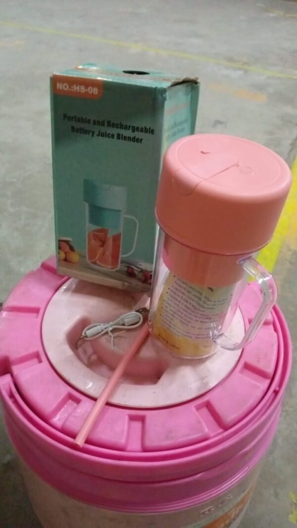 Portable Crusher Juicer With Handle & Straw, USB Rechargeable 6 Blades (420 ML) - Image 8