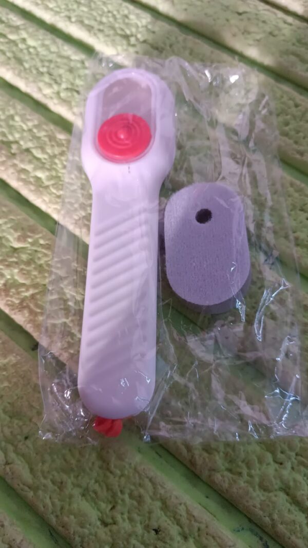 Cleaning Sponge Brush with Liquid / Soap Dispenser & With 4 Refill Brush Heads (1 Set) - Image 7