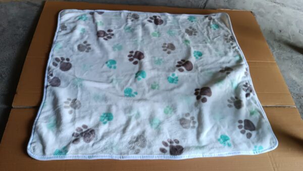 Big Pet Soft Blanket / Towel, Warm Sleep Mat (1 Pc / Mix Color & Design & Size) - Image 9