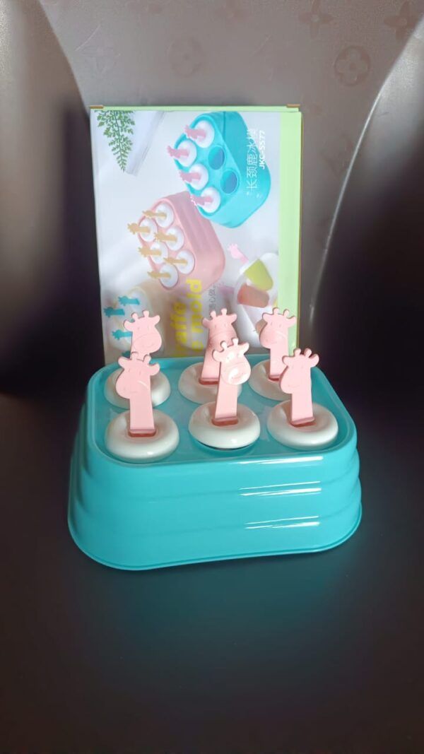 6 Cavity Popsicle Molds Plastic Giraffe shape Ice Moulds (1 Pc) - Image 6