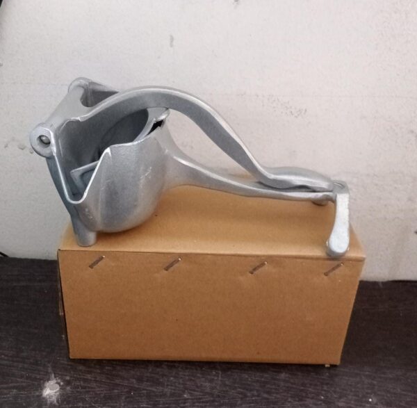 MANUAL ALUMINIUM METAL FRUIT PRESS JUICER  ( BROWN BOX ) - Image 8