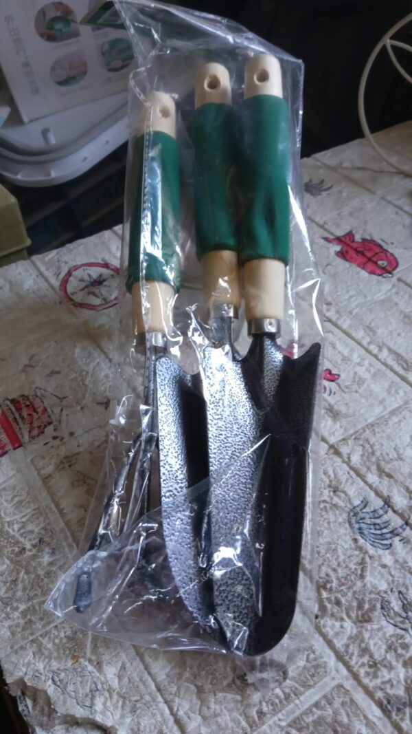 Gardening Tools - Hand Cultivator, Trowel, Heavy Duty with Ergonomic Wooden Handle for Transplanting and Digging (3 Pcs Set) - Image 6