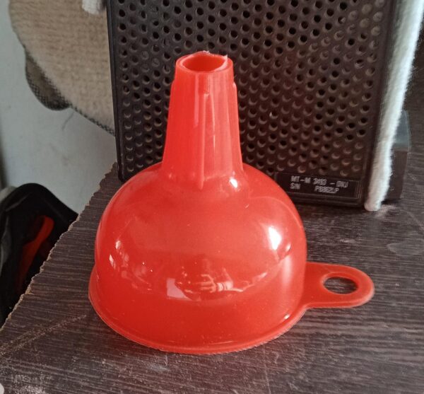 Food-Grade Silicone Funnel: Safe & Easy Transfer for Liquids & Grains (1 Pc) - Image 13